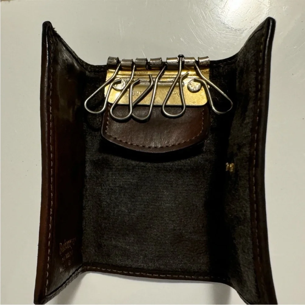 Vintage Burberry Keyholder in Classic Check with Dust Cover - Picture 9 of 9